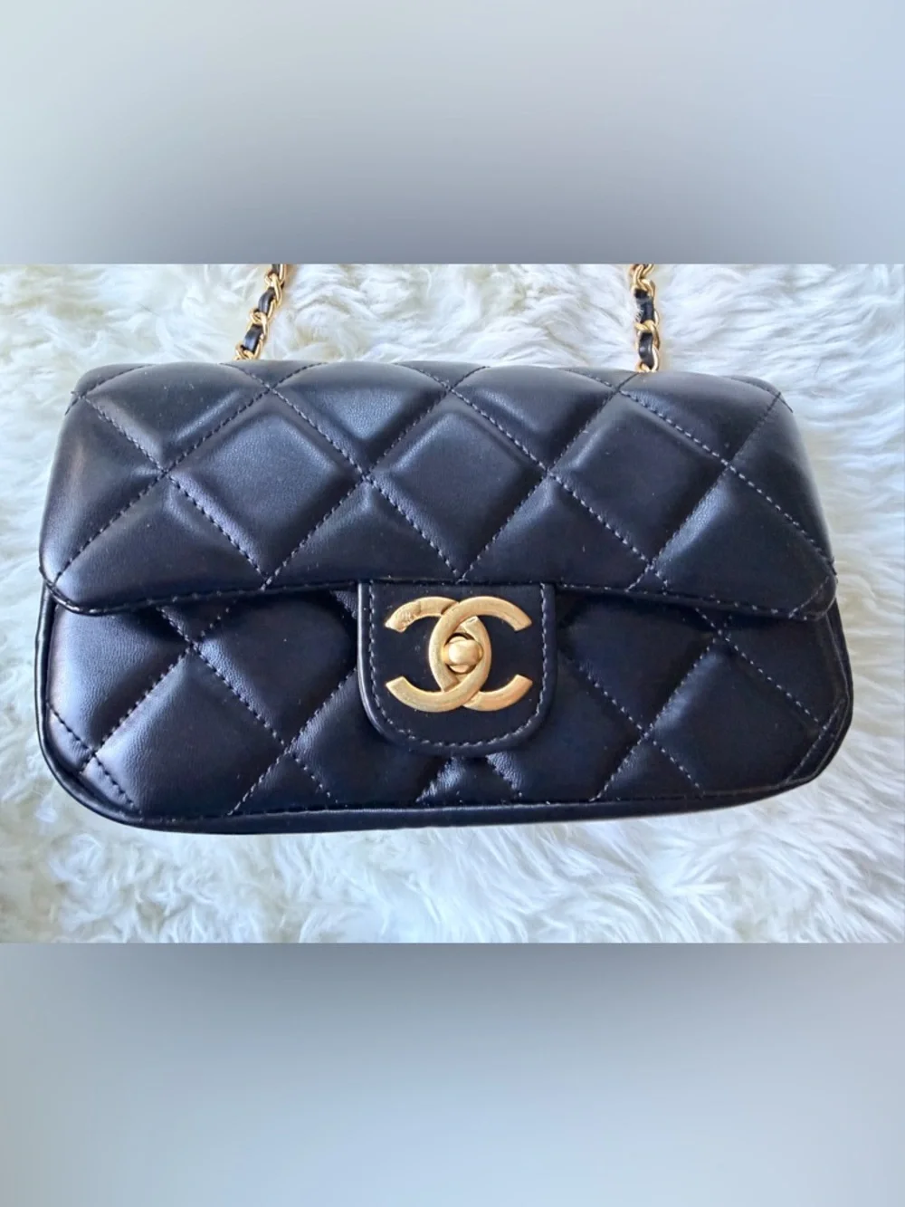 Chanel Makeup Black Mini Hearts on Chain NEW in Box w Dustbag
***PRICE FIRM*** - Picture 4 of 16